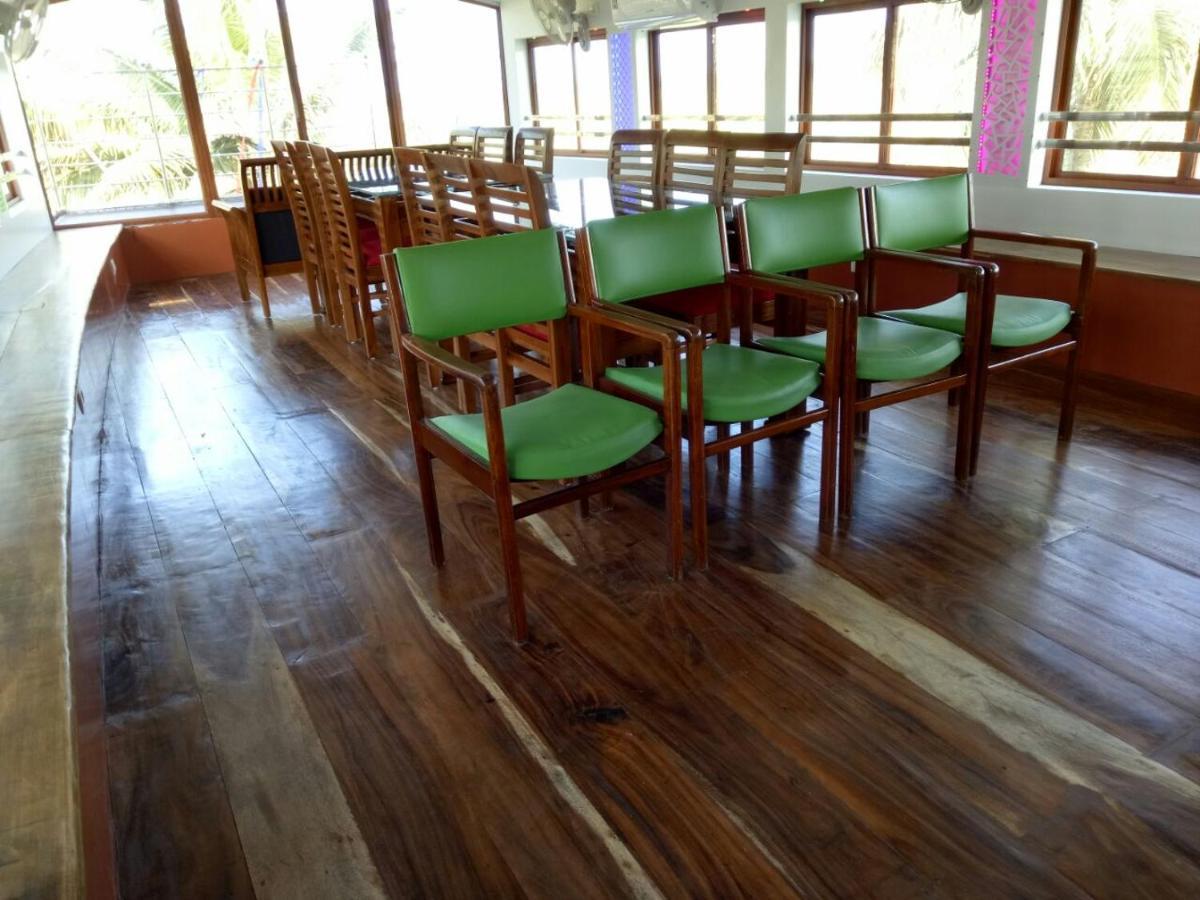 Marari Houseboat Hotel Mararikulam Kültér fotó