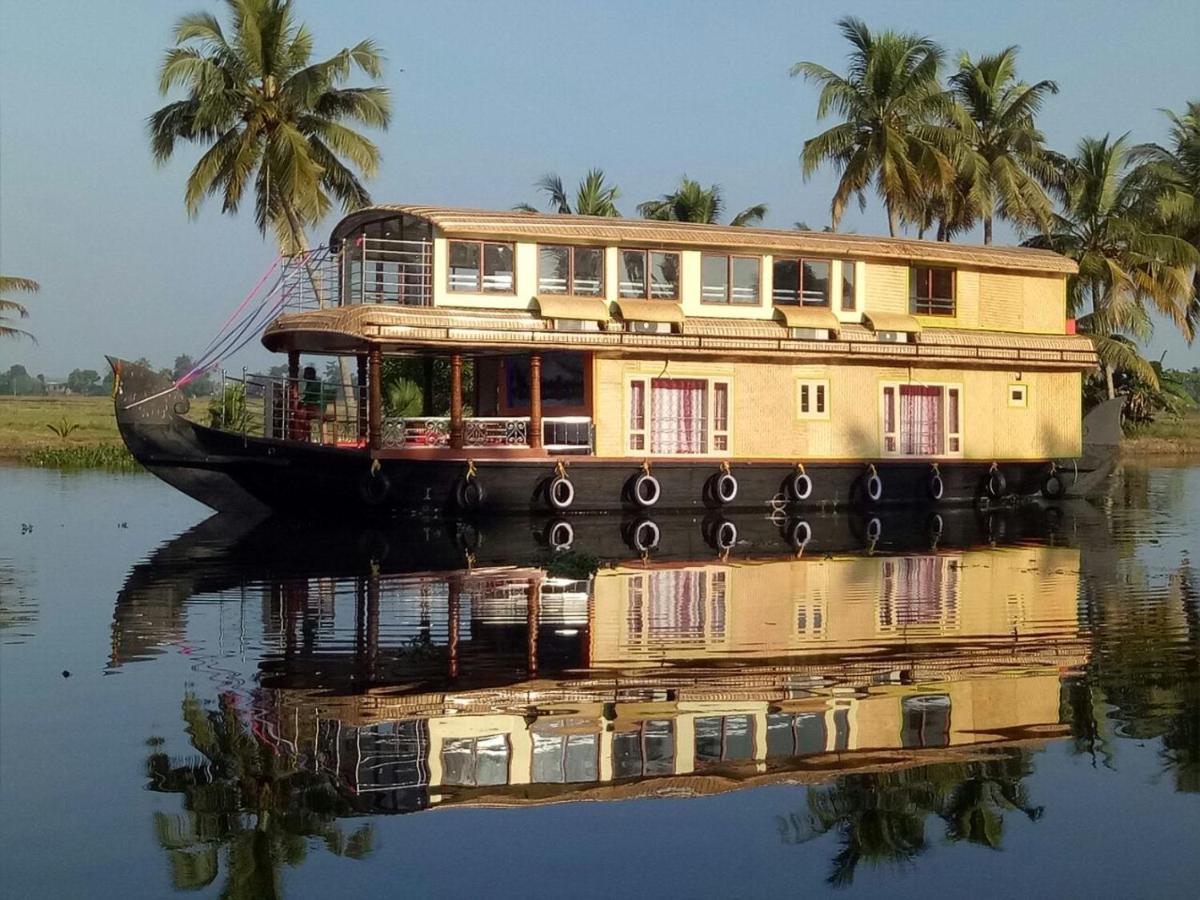 Marari Houseboat Hotel Mararikulam Kültér fotó