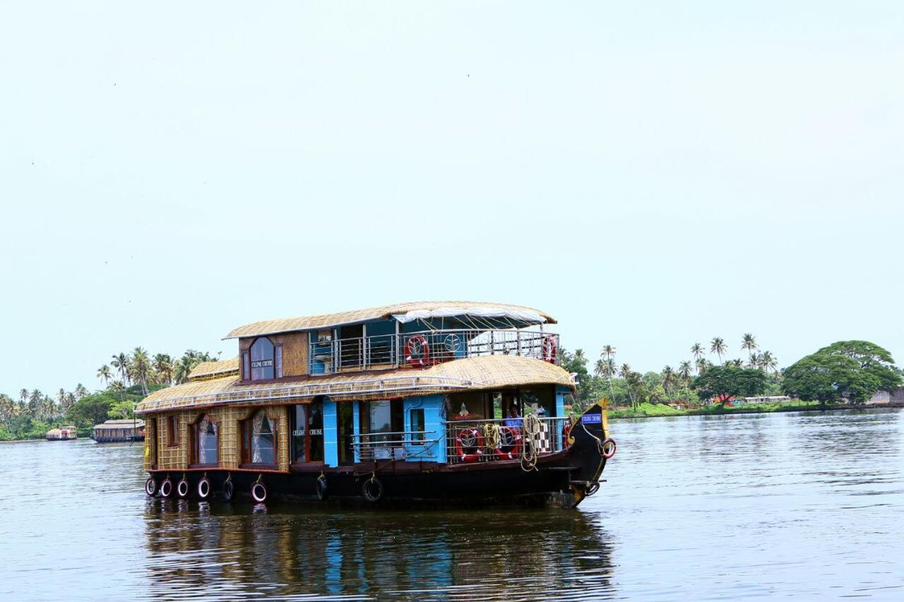 Marari Houseboat Hotel Mararikulam Kültér fotó