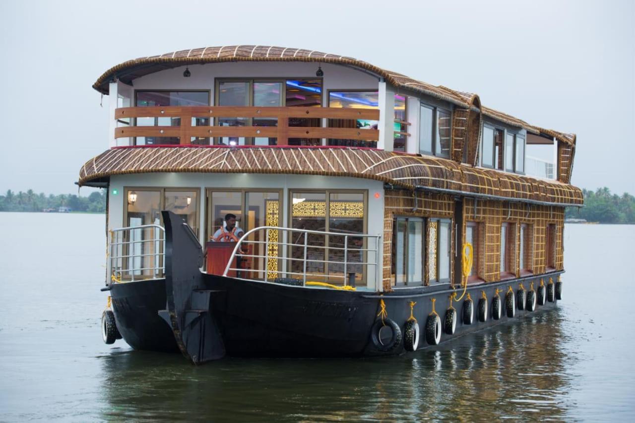 Marari Houseboat Hotel Mararikulam Kültér fotó