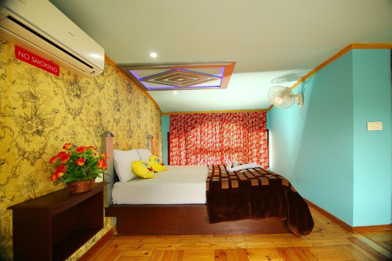 Marari Houseboat Hotel Mararikulam Kültér fotó