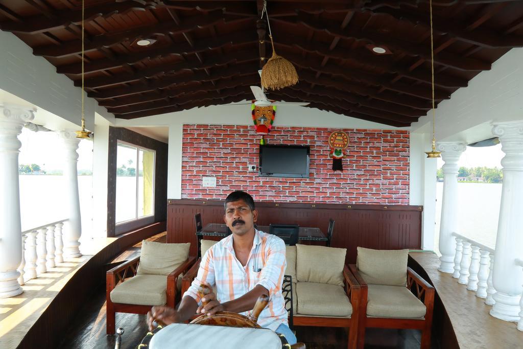 Marari Houseboat Hotel Mararikulam Kültér fotó