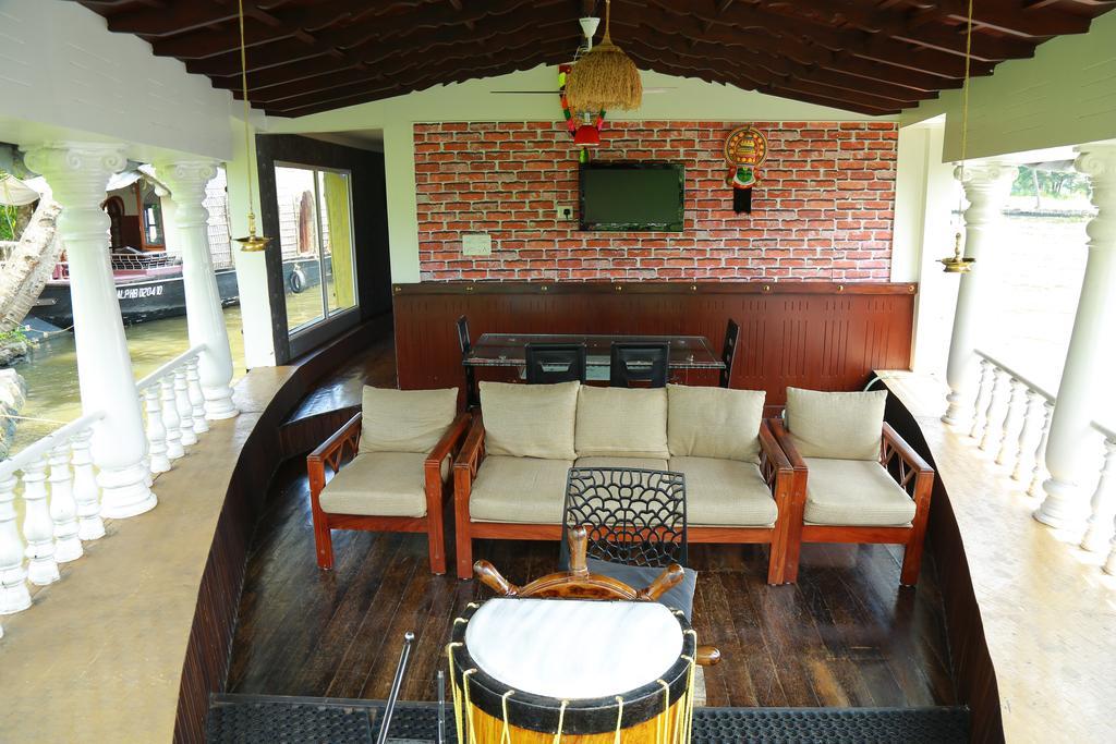 Marari Houseboat Hotel Mararikulam Kültér fotó