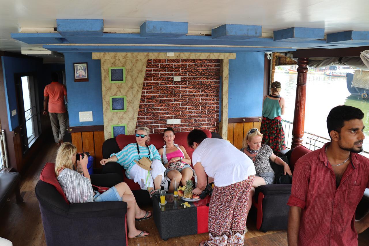 Marari Houseboat Hotel Mararikulam Kültér fotó